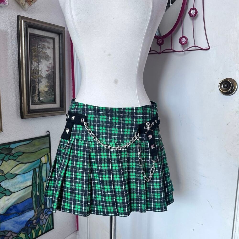 tripp nyc green black plaid chain skirt